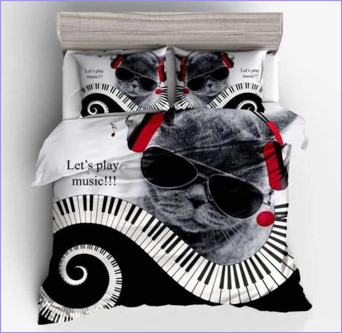 Pianist cat duvet cover