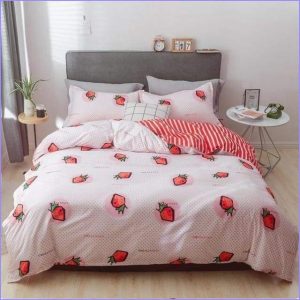 Strawberry child duvet cover