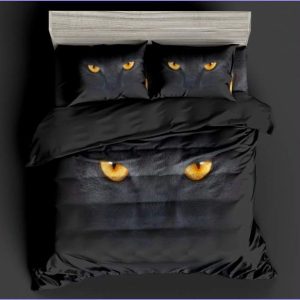 Wolf duvet cover in the dark