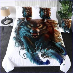 Threatening wolf duvet cover