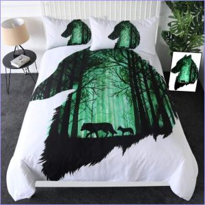 Mother and daughter wolf duvet cover