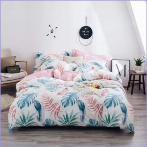 Feathers and leaves duvet cover
