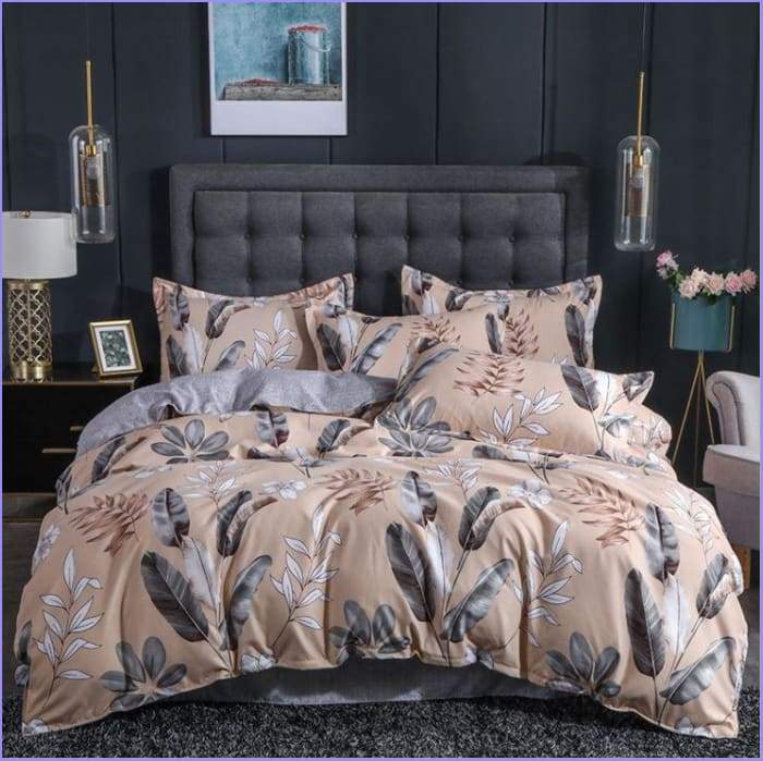 Feather duvet cover & flowers