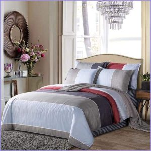 Red and gray duvet cover