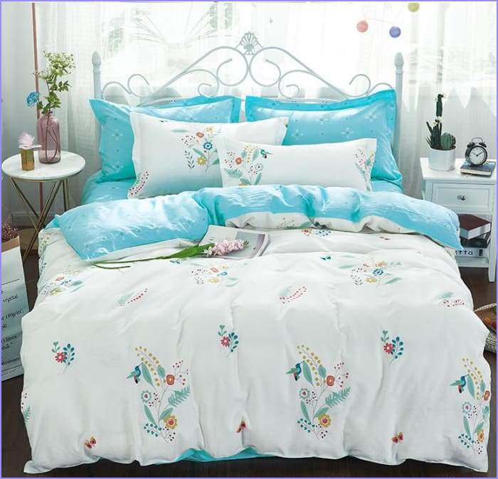 Scandinavian flower duvet cover