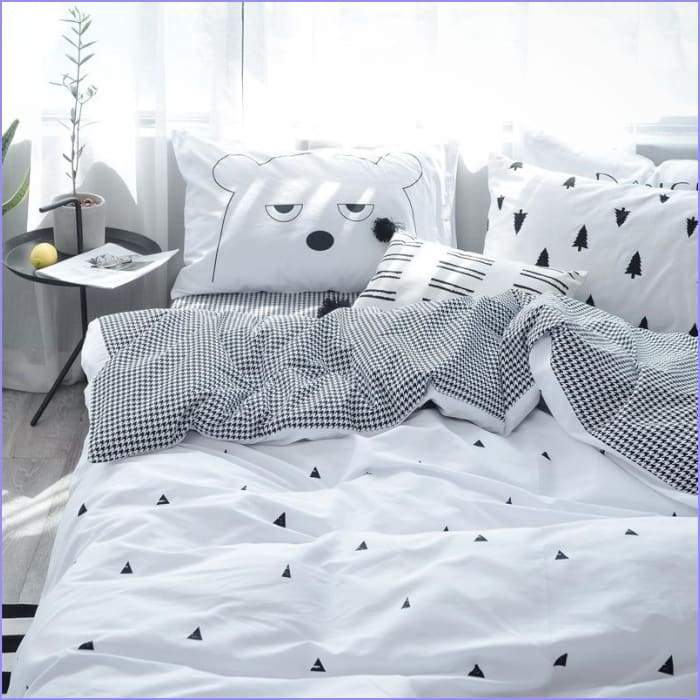 Scandinavian duvet cover - Nordic triangles